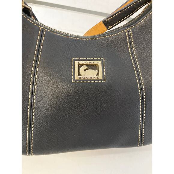 DOONEY & BOURKE SMALL BLACK PEBBLED LEATHER SHOULDER BAG - Picture 7 of 16